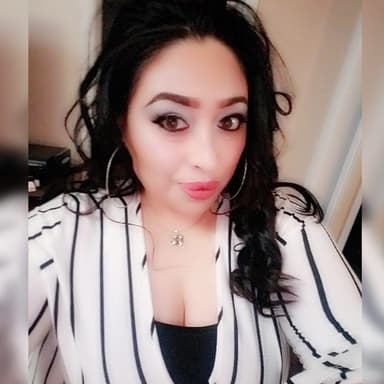 Denise Flores's profile picture
